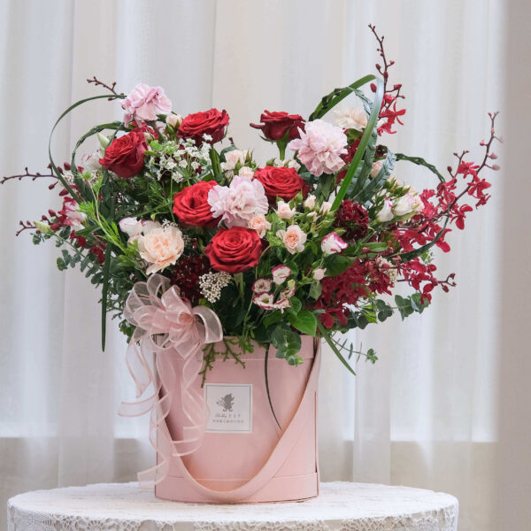 download 伊麗絲 愛心鮮花抱抱桶