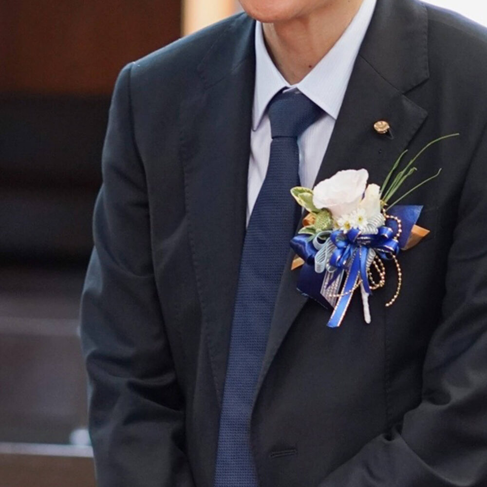費羅恩 胸花